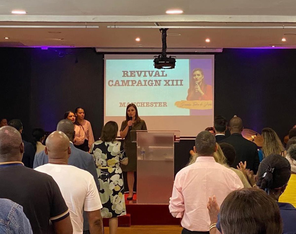 Campanha de Avivamento, Manchester, Samara Tadeu