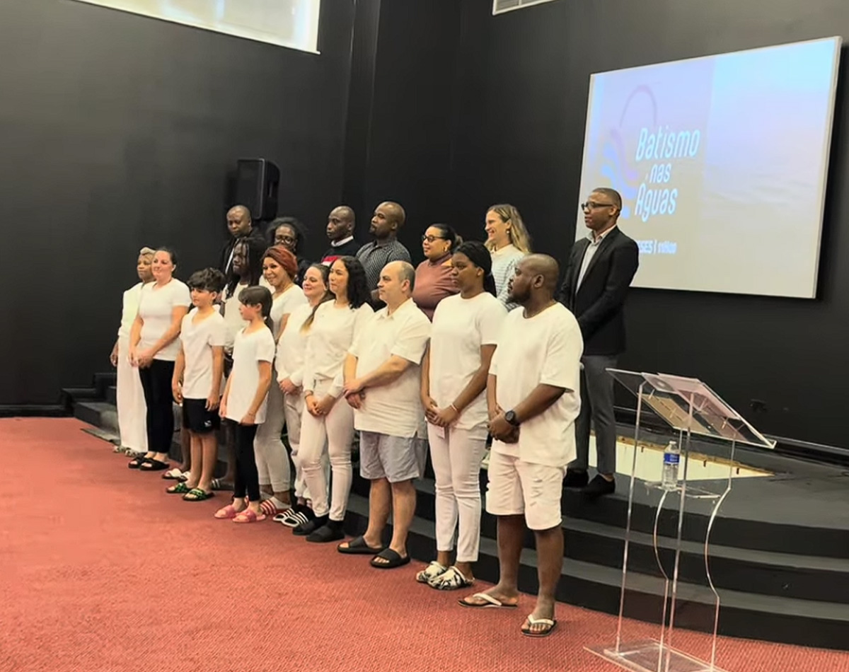 BATISMOS – LONDRES