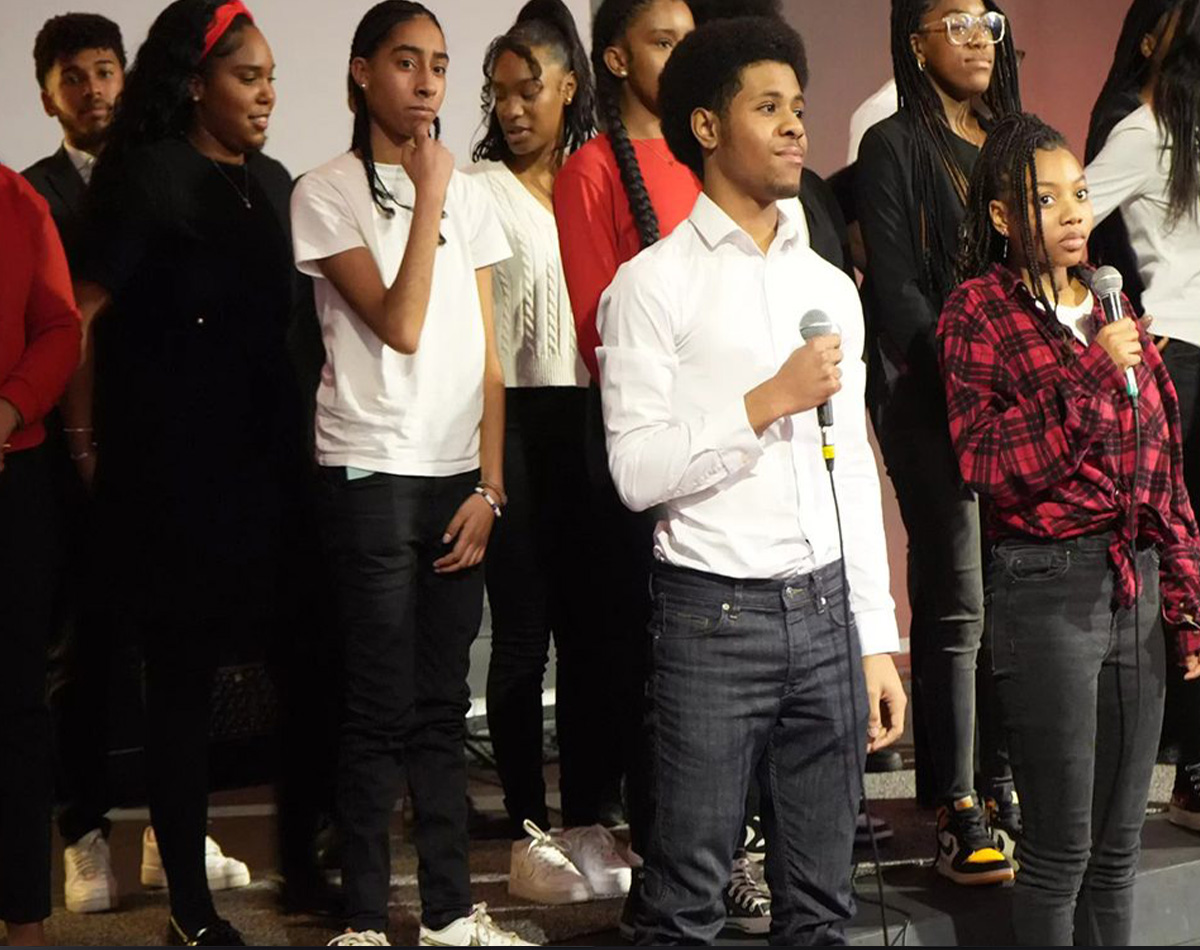 Deus dos Milagres – UK