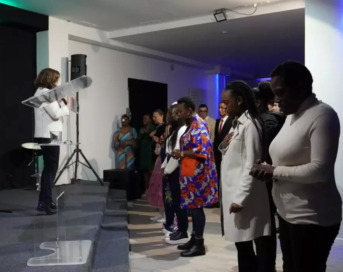 Não nascemos para sofrer – França