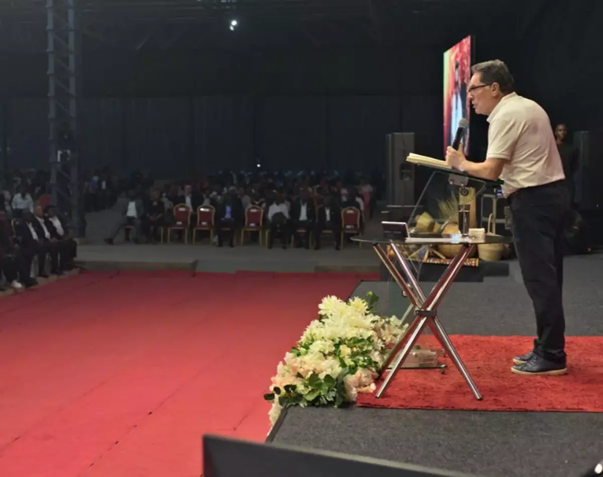 Viagem Apostólica Jun25-Angola