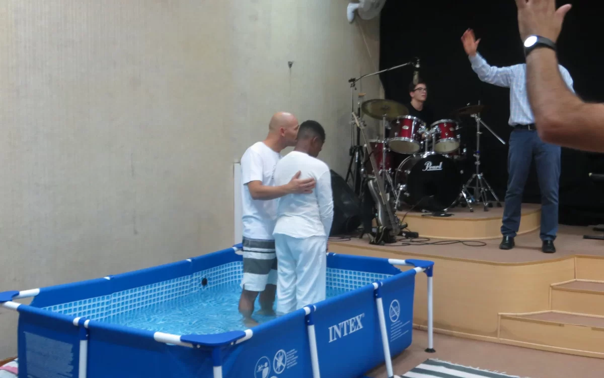 Batismo nas águas em Tomar