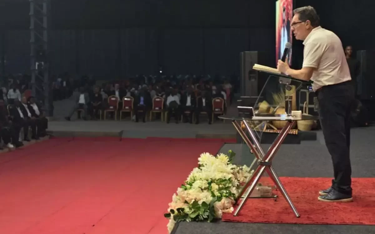 Viagem Apostólica Jun25-Angola