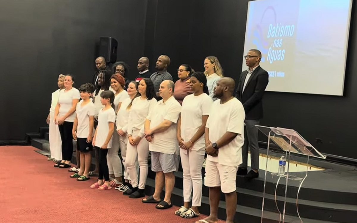 BATISMOS – LONDRES